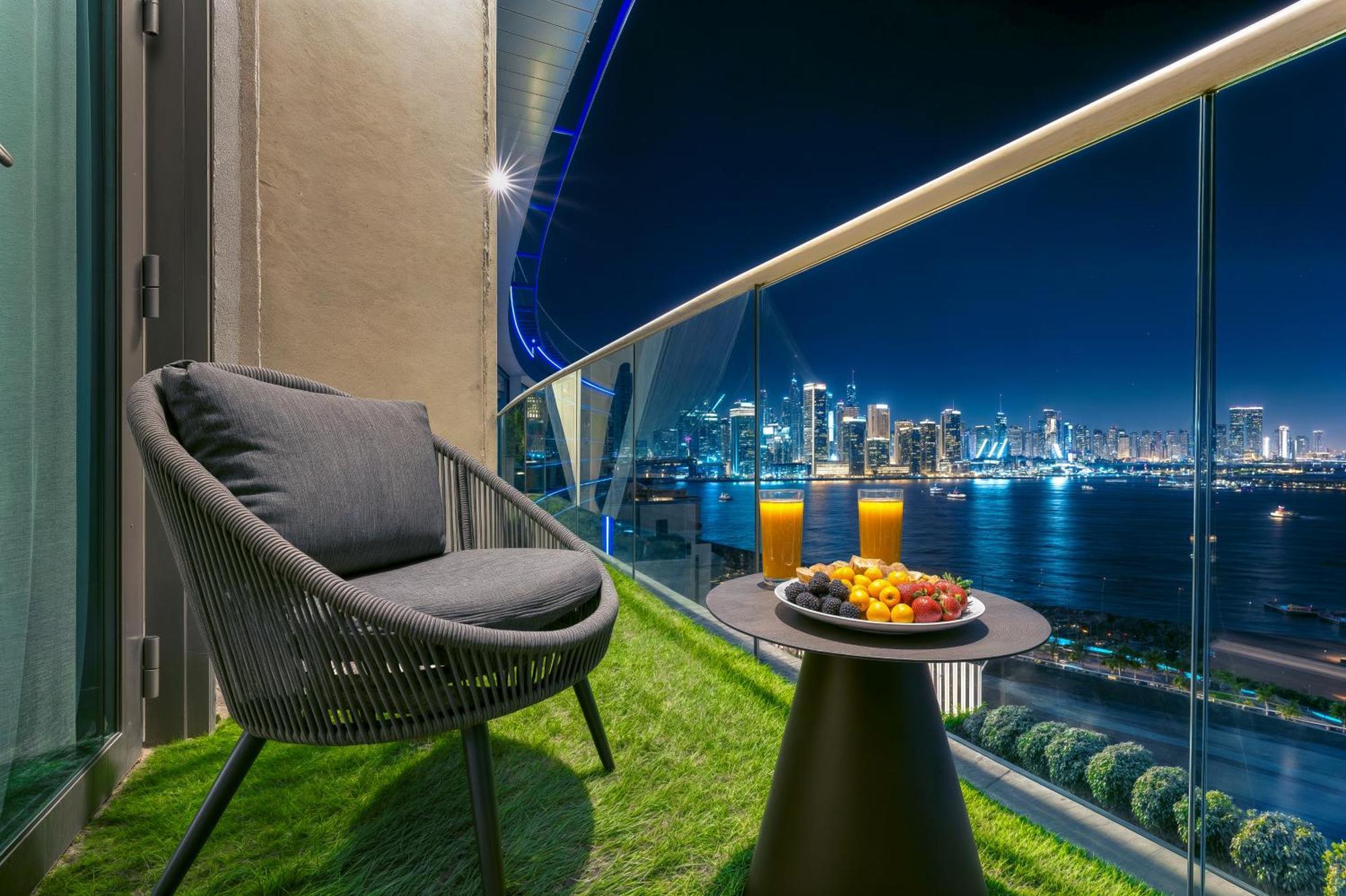 Palm Jumeirah - Luxe Infinity Pool I Direct Access Dubai
