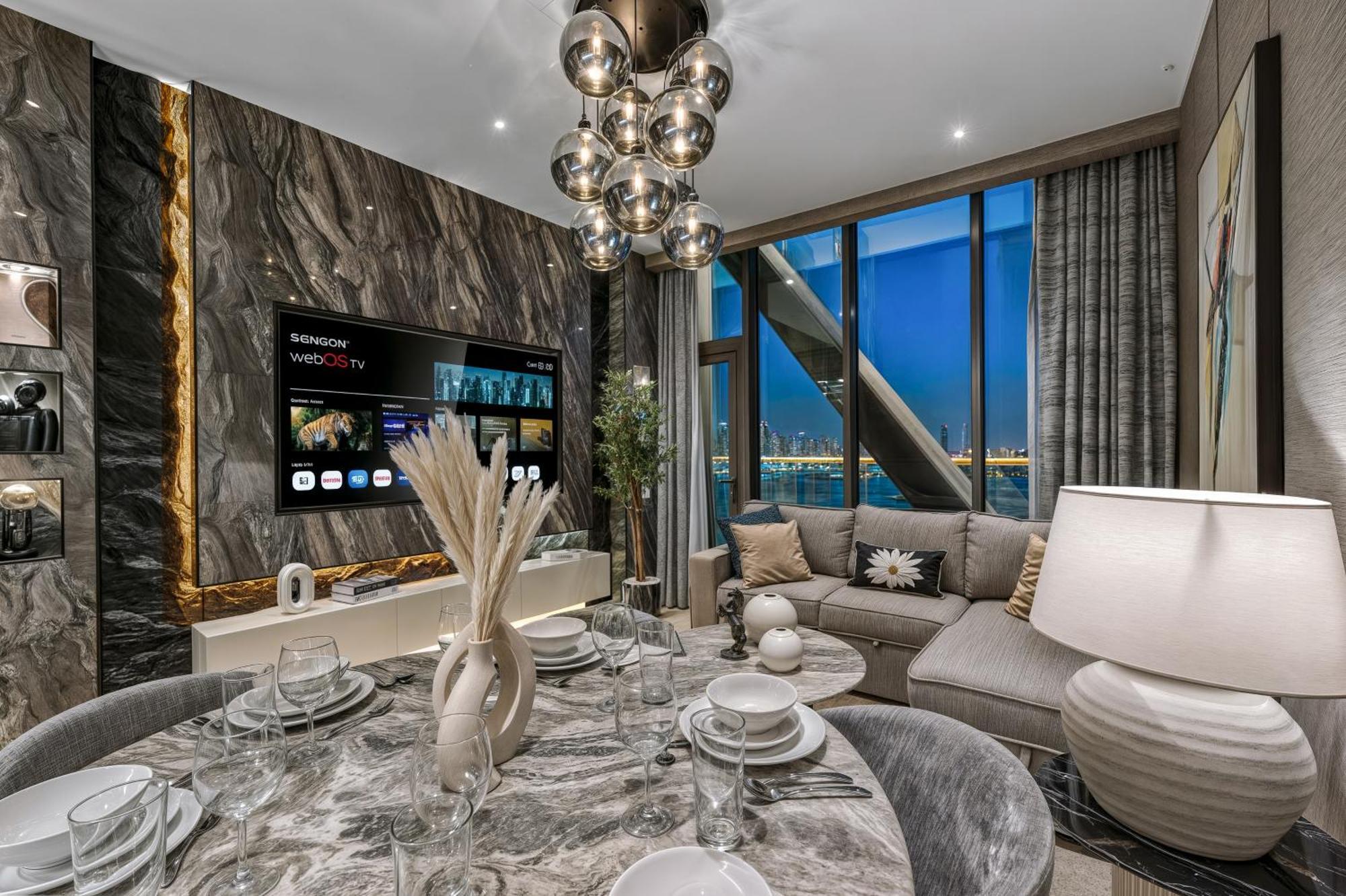 Palm Jumeirah - Luxe Infinity Pool I Direct Access *